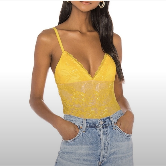 NBD Revolve Lace Bodysuit - Picture 9 of 11